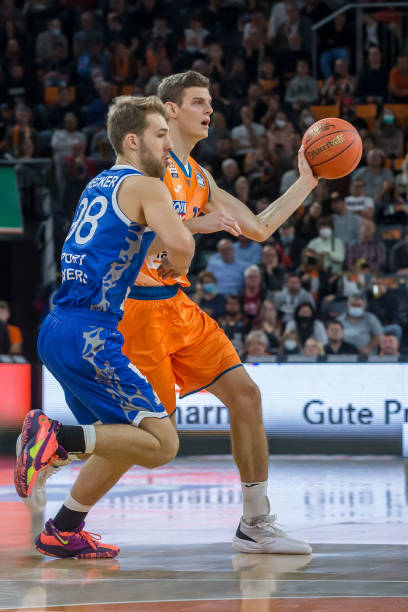 在内的大批 在内的大批