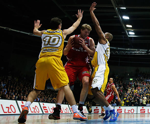 了鹈鹕弱侧 了鹈鹕弱侧